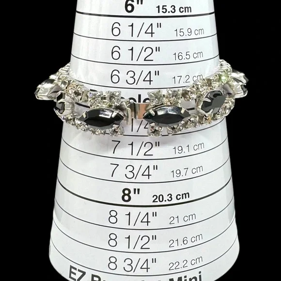 Vintage Domed Black Glass Marquis & Clear Rhinestone Bracelet - Picture 10 of 10